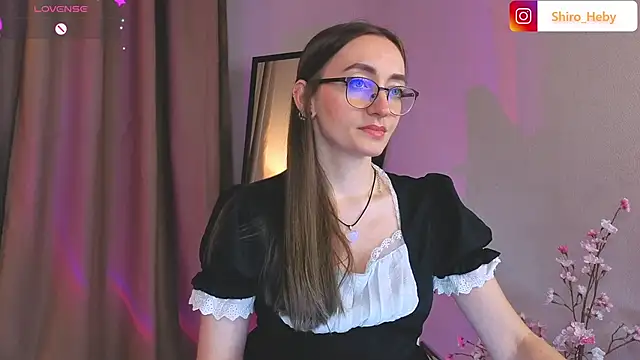 Snapshot of ShiroHeby chatting on September 8, 2025, 9:58 pm ShiroHeby online show from September 8, 2025, 9:58 pm