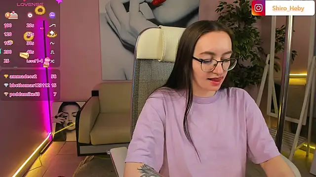 Snapshot of ShiroHeby chatting on March 18, 2025, 5:55 pm ShiroHeby online show from March 18, 2025, 5:55 pm