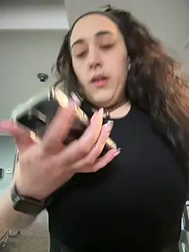 ThicBunz online show from April 30, 2026, 12:01 pm