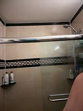 ThicBunz online show from February 2, 2026, 5:01 pm