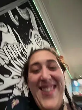 ThicBunz online show from May 21, 2026, 4:26 pm