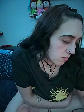 ThicBunz online show from February 8, 2026, 1:36 am