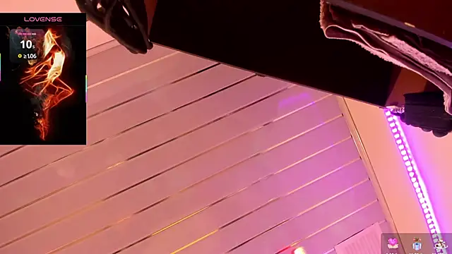 staacy37 online show from October 16, 2025, 7:11 pm