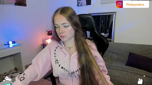 Piinkpandora online show from March 19, 2026, 5:35 pm