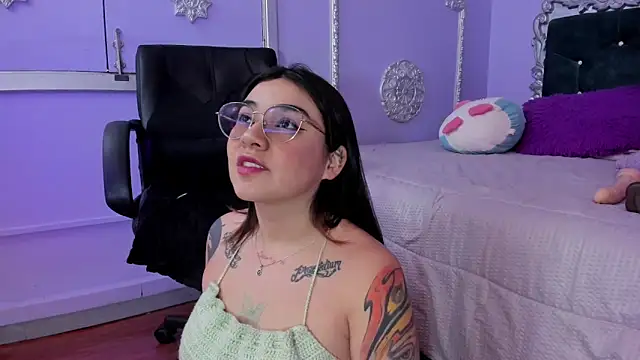 Snapshot of JeyLee chatting on October 23, 2025, 11:42 am JeyLee online show from October 23, 2025, 11:42 am