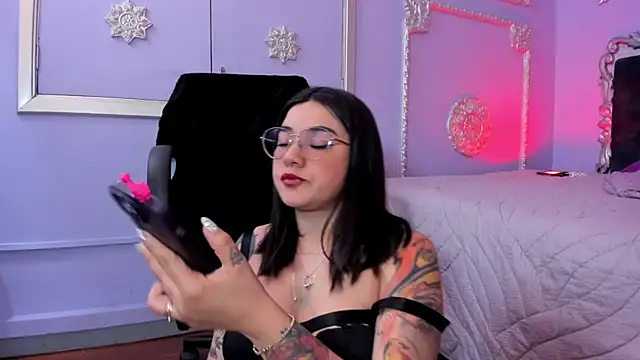 Snapshot of JeyLee chatting on December 4, 2025, 12:26 pm JeyLee online show from December 4, 2025, 12:26 pm