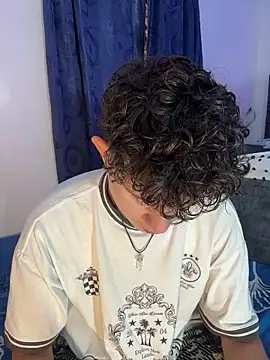 Snapshot of Nathan_Bluee chatting on November 21, 2025, 5:01 pm Nathan Bluee online show from November 21, 2025, 5:01 pm