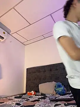 Snapshot of Nathan_Bluee chatting on November 26, 2025, 12:32 am Nathan Bluee online show from November 26, 2025, 12:32 am