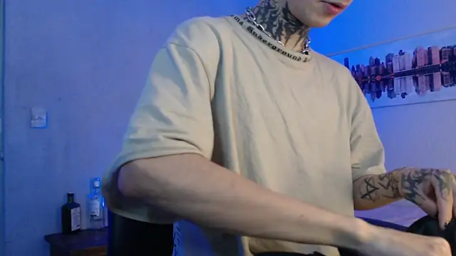 Snapshot of Andy_bapho chatting on March 4, 2025, 2:53 pm Andy bapho online show from March 4, 2025, 2:53 pm