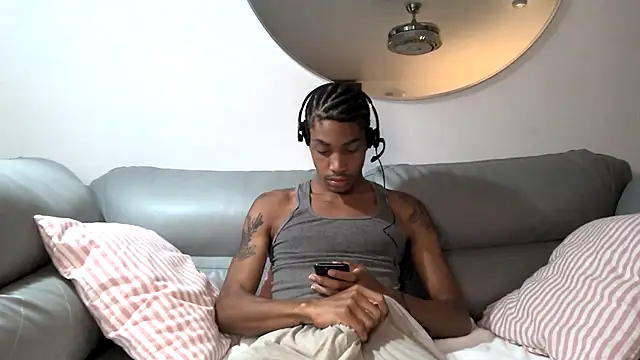 Skinnyblackman online show from October 5, 2025, 2:24 am