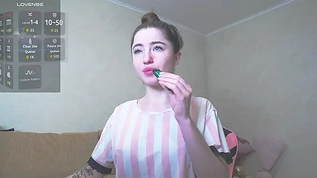 Snapshot of Luxuryalma chatting on February 25, 2026, 9:09 am Luxuryalma online show from February 25, 2026, 9:09 am