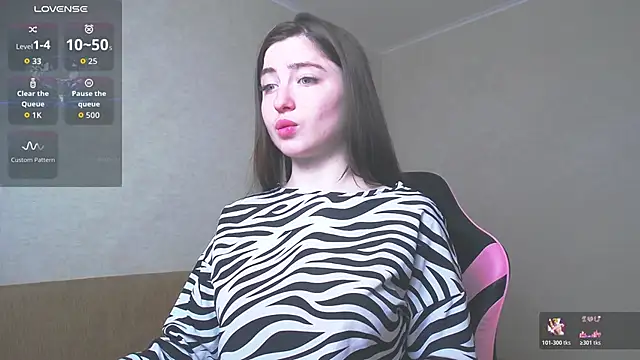Snapshot of Luxuryalma chatting on April 23, 2026, 1:02 pm Luxuryalma online show from April 23, 2026, 1:02 pm