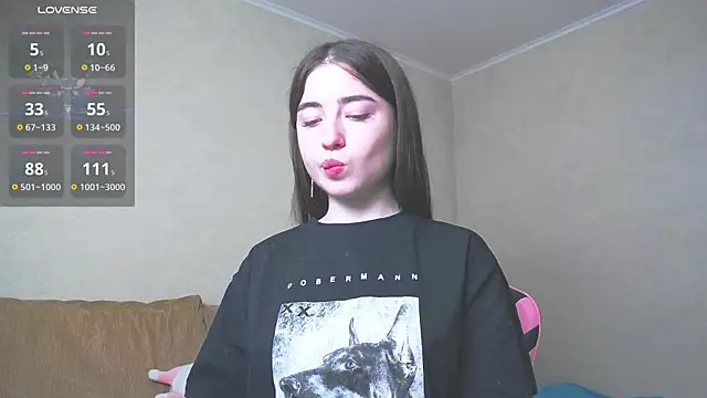 Snapshot of Luxuryalma chatting on May 12, 2026, 6:36 pm Luxuryalma online show from May 12, 2026, 6:36 pm