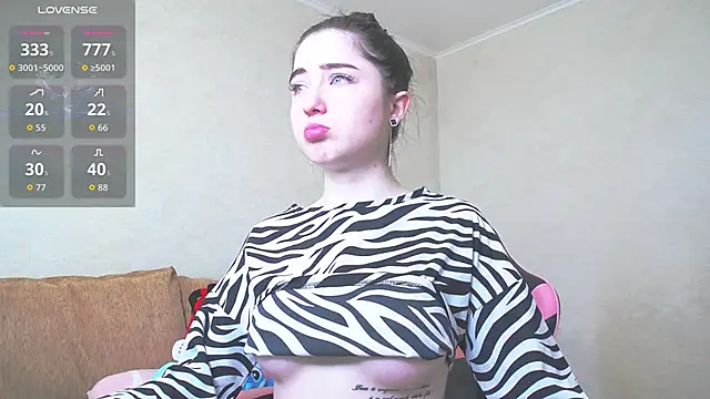 Snapshot of Luxuryalma chatting on May 5, 2026, 7:00 am Luxuryalma online show from May 5, 2026, 7:00 am