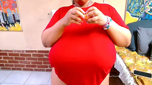 Snapshot of CurvyAfricanGoddess chatting on December 4, 2025, 6:29 pm CurvyAfricanGoddess online show from December 4, 2025, 6:29 pm