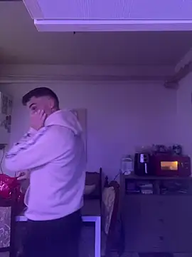 amydamarw online show from February 19, 2026, 5:37 am