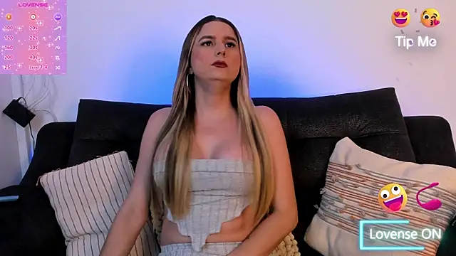 Snapshot of shannel__queen chatting on November 8, 2025, 7:39 pm shannel queen online show from November 8, 2025, 7:39 pm