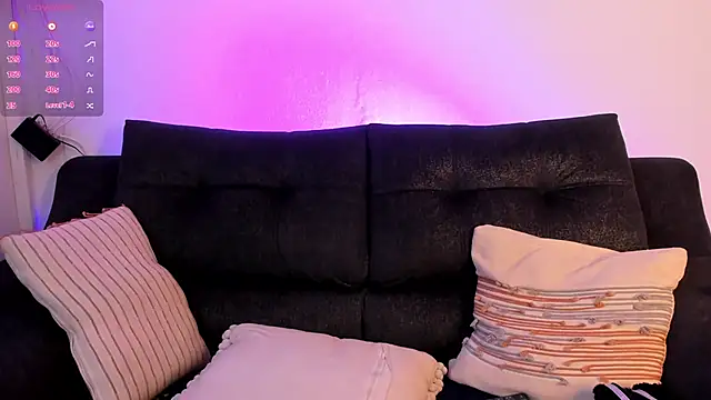 Snapshot of shannel__queen chatting on December 13, 2025, 8:04 pm shannel queen online show from December 13, 2025, 8:04 pm