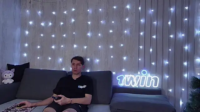 wineandboobss online show from December 9, 2024, 6:03 pm