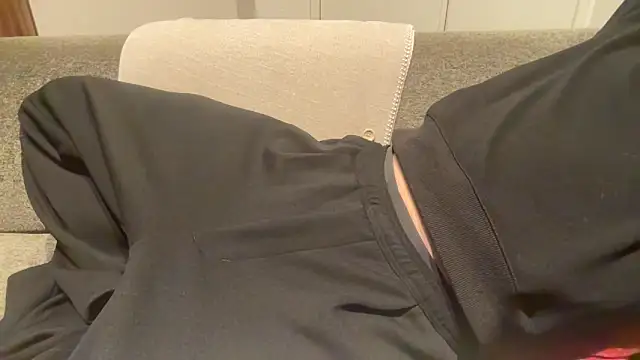 atom0407 online show from February 28, 2025, 4:42 pm