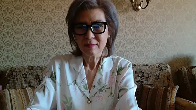 Snapshot of Elegant00Lady chatting on October 16, 2025, 2:42 am Elegant00Lady online show from October 16, 2025, 2:42 am