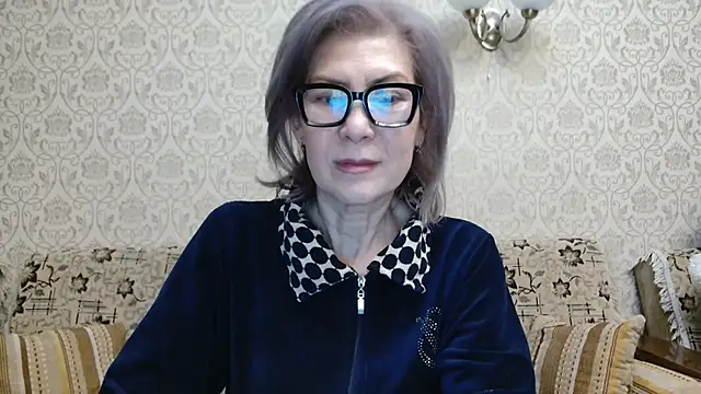 Snapshot of Elegant00Lady chatting on October 15, 2025, 2:25 pm Elegant00Lady online show from October 15, 2025, 2:25 pm