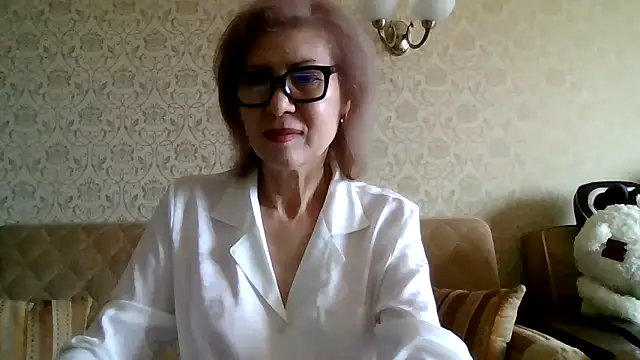 Snapshot of Elegant00Lady chatting on May 11, 2026, 4:03 am Elegant00Lady online show from May 11, 2026, 4:03 am
