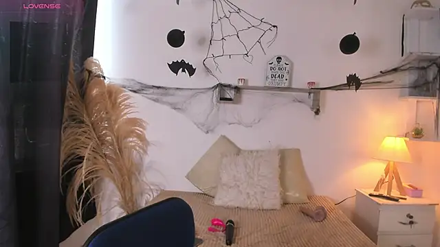 Abigail 29 online show from October 27, 2025, 12:17 pm