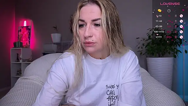 Tanya Acid online show from October 16, 2025, 11:51 am