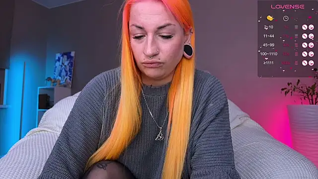 Tanya Acid online show from April 14, 2026, 6:46 pm