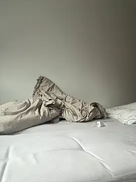 Snapshot of Sara_darling chatting on March 12, 2025, 6:51 am Sara darling online show from March 12, 2025, 6:51 am