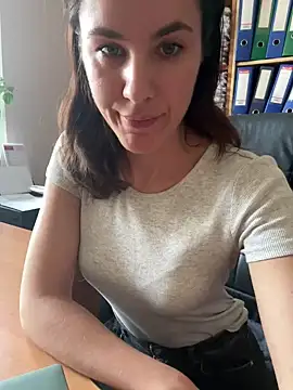 Snapshot of Sara_darling chatting on March 21, 2025, 11:55 am Sara darling online show from March 21, 2025, 11:55 am