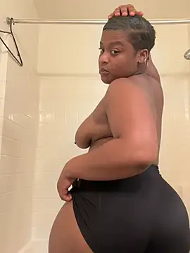 Prettynthick12 online show from June 1, 2026, 11:54 am