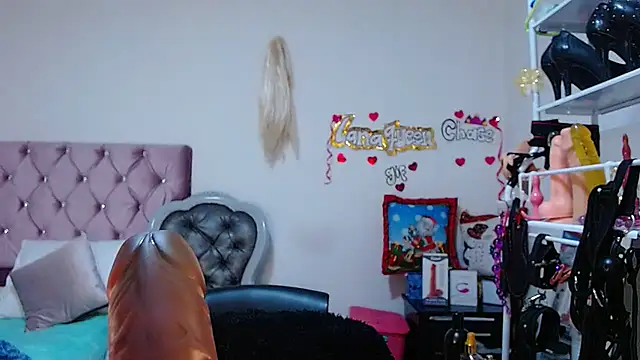 Snapshot of lanaqueen699 chatting on December 1, 2025, 12:28 pm lanaqueen699 online show from December 1, 2025, 12:28 pm