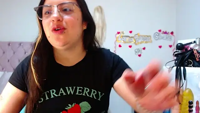 Snapshot of lanaqueen699 chatting on September 25, 2025, 12:22 pm lanaqueen699 online show from September 25, 2025, 12:22 pm