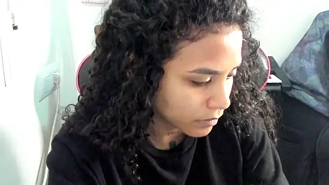 Snapshot of Ama_music chatting on April 11, 2026, 11:47 am Ama music online show from April 11, 2026, 11:47 am