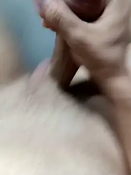 Snapshot of novinho18pauzu chatting on December 10, 2024, 10:37 pm novinho18pauzu online show from December 10, 2024, 10:37 pm