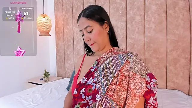 Katrina baurii online show from April 10, 2026, 7:32 pm