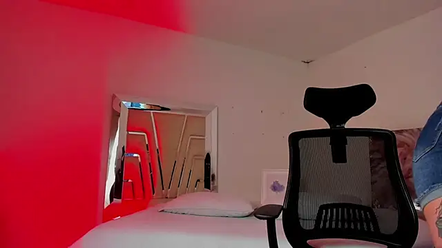 Melany Luv online show from September 11, 2025, 11:05 pm