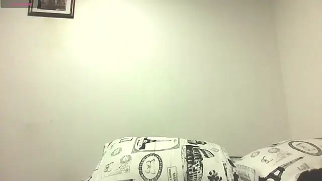 amydeepqueen online show from March 3, 2025, 2:17 pm