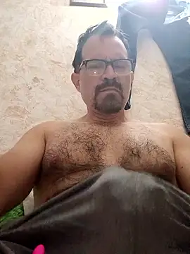 Snapshot of SbasTone_Muscle chatting on June 2, 2026, 1:44 pm SbasTone Muscle online show from June 2, 2026, 1:44 pm