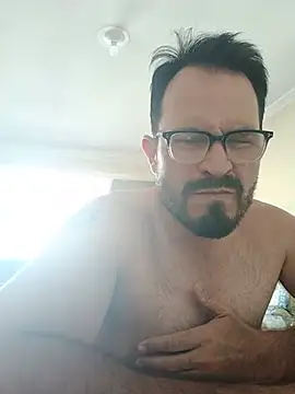 Snapshot of SbasTone_Muscle chatting on July 15, 2026, 2:13 pm SbasTone Muscle online show from July 15, 2026, 2:13 pm