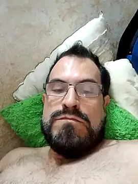 Snapshot of SbasTone_Muscle chatting on December 21, 2025, 2:41 pm SbasTone Muscle online show from December 21, 2025, 2:41 pm