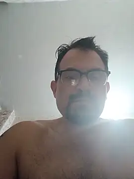 Snapshot of SbasTone_Muscle chatting on June 12, 2026, 3:43 pm SbasTone Muscle online show from June 12, 2026, 3:43 pm