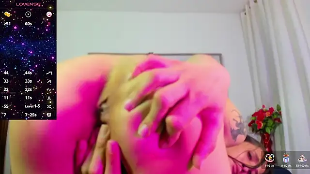 Snapshot of ZOEE_COOPER chatting on December 19, 2024, 10:13 am ZOEE COOPER online show from December 19, 2024, 10:13 am