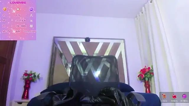 Snapshot of ZOEE_COOPER chatting on December 15, 2024, 4:51 am ZOEE COOPER online show from December 15, 2024, 4:51 am