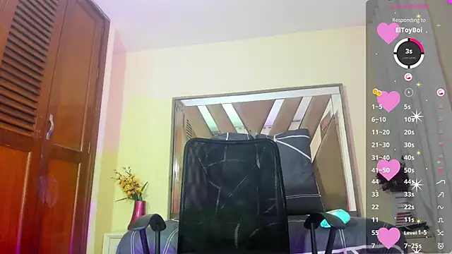 Snapshot of ZOEE_COOPER chatting on January 14, 2025, 7:06 am ZOEE COOPER online show from January 14, 2025, 7:06 am