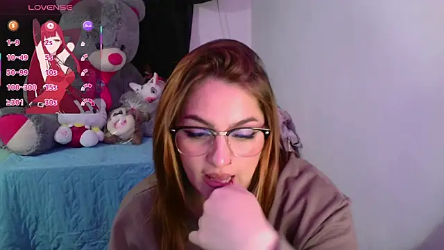 Snapshot of lucycherry__ chatting on November 25, 2025, 12:00 am lucycherry online show from November 25, 2025, 12:00 am