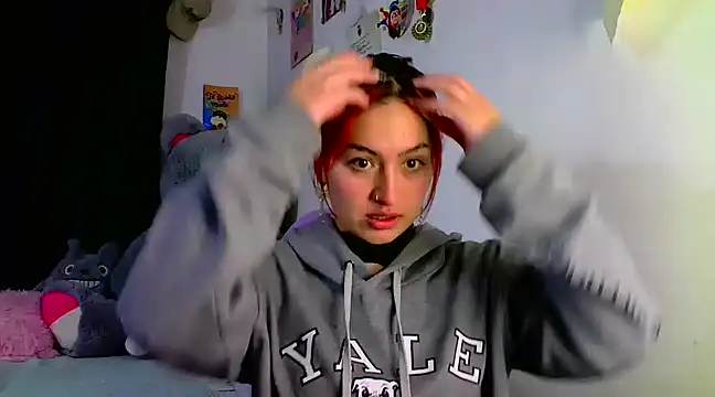 Snapshot of lucycherry__ chatting on March 7, 2025, 4:02 am lucycherry online show from March 7, 2025, 4:02 am