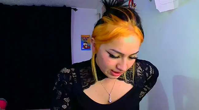 Snapshot of lucycherry__ chatting on December 13, 2024, 12:20 am lucycherry online show from December 13, 2024, 12:20 am